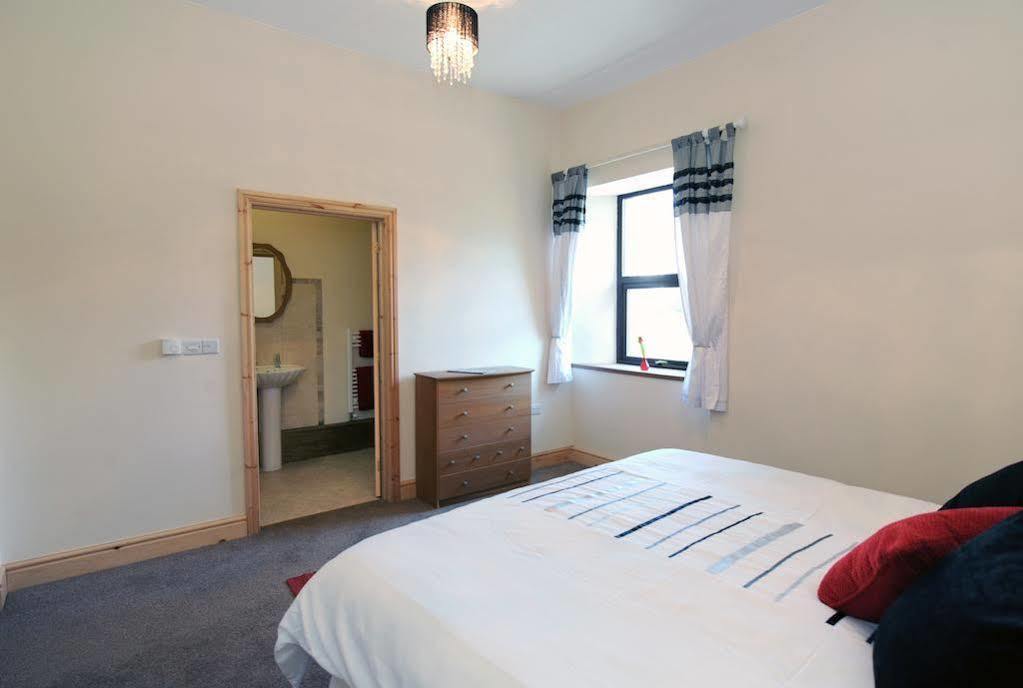 Old Police House Bed & Breakfast Haverfordwest Exterior foto